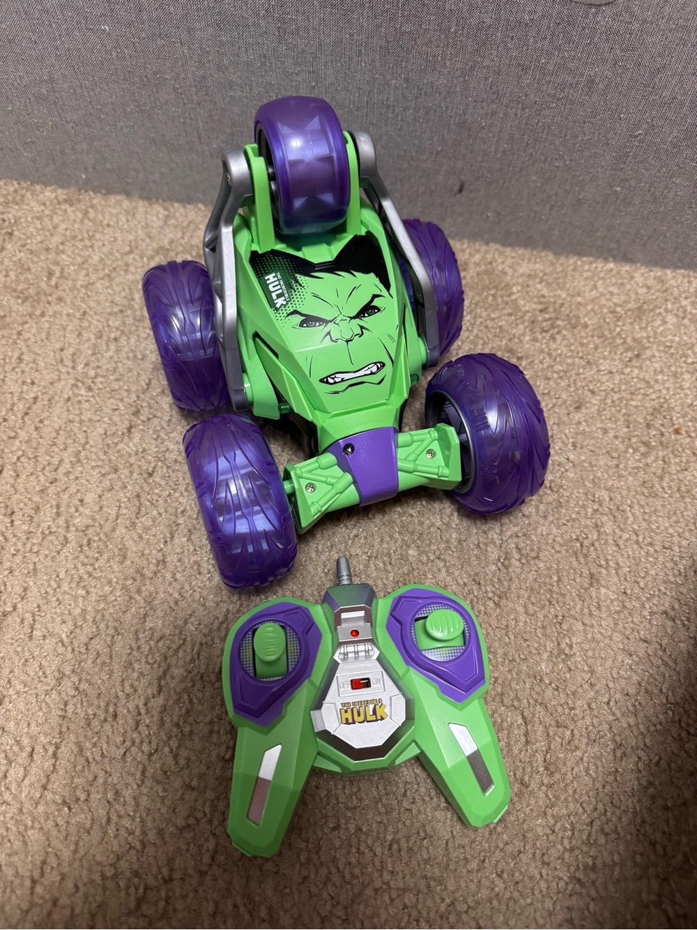 Marvel Remote Control Stunt Car - Green & Purple